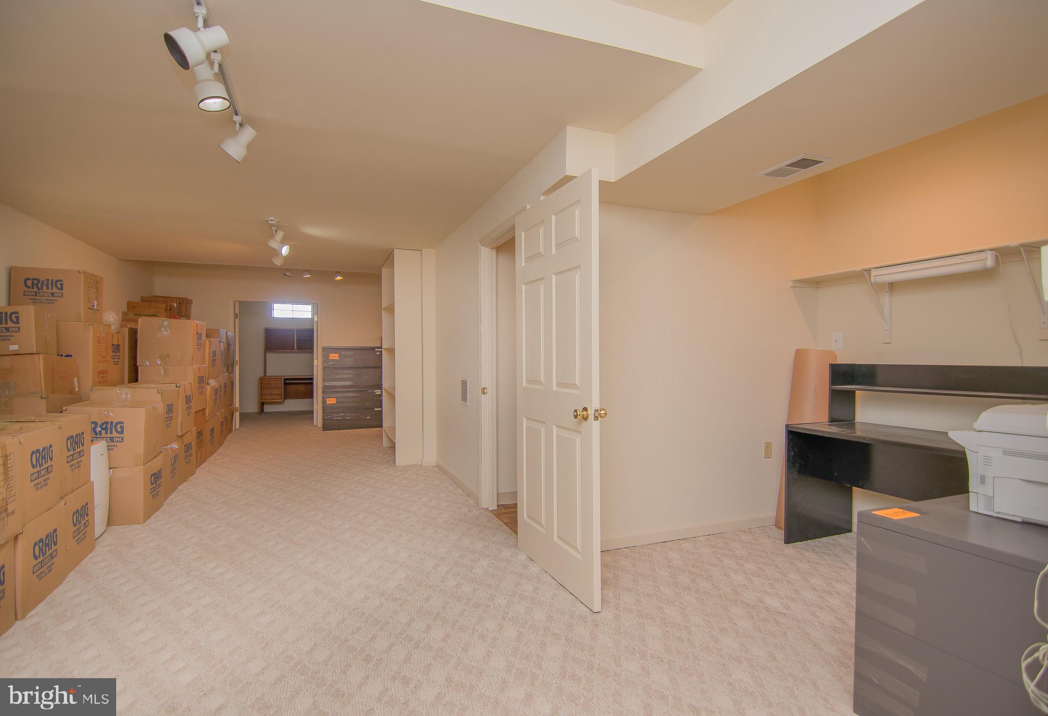3709 Center Way Fairfax, VA 22033 - Photo 46 of 64