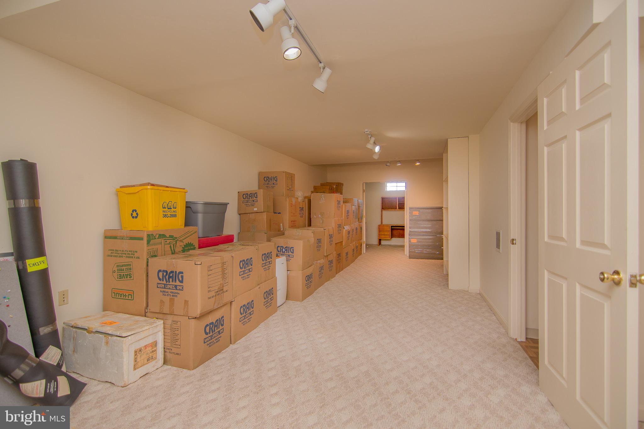 3709 Center Way Fairfax, VA 22033 - Photo 47 of 64