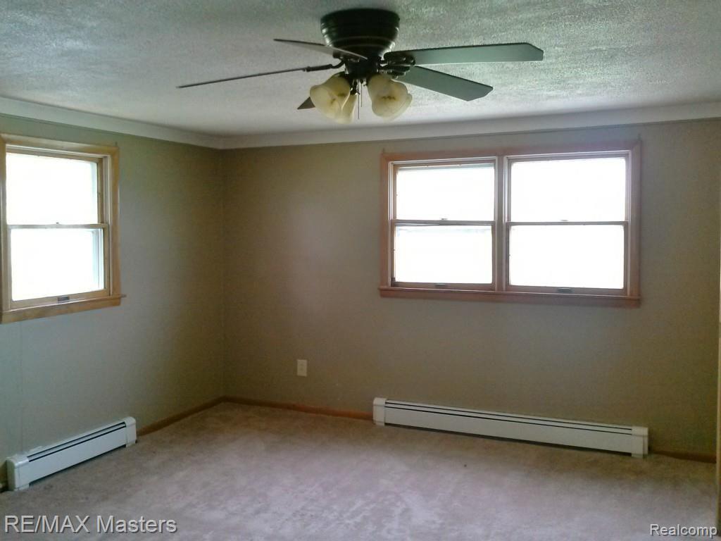 6575 Labo Road South Rockwood, MI 48179 - Photo 25 of 33 Bedroom 4