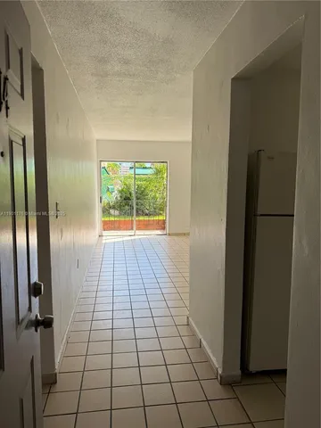 $2,000 | 1001 Northwest 45th Avenue, Unit 111, Miami, FL 33126