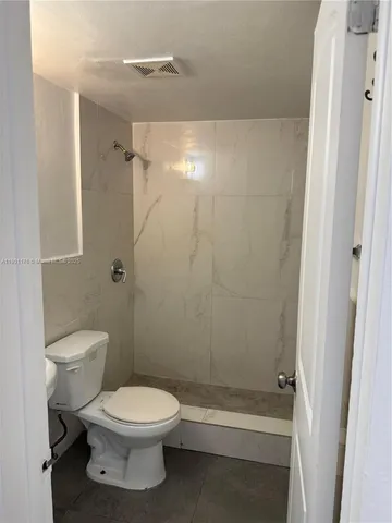 $2,000 | 1001 Northwest 45th Avenue, Unit 111, Miami, FL 33126