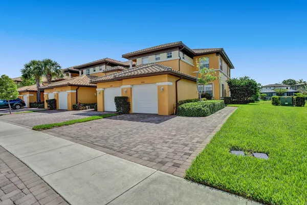 $3,800 | 8246 Northwest 127th Lane, Unit 29C, Parkland, FL 33076