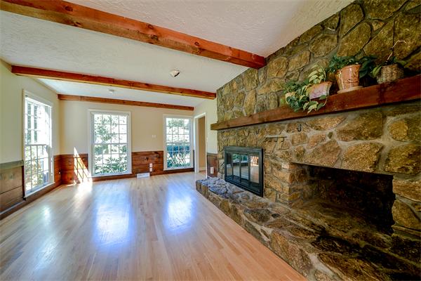 195 Woodside Road Sudbury, MA 01776 - Photo 3 of 30 Gallery Image 3
