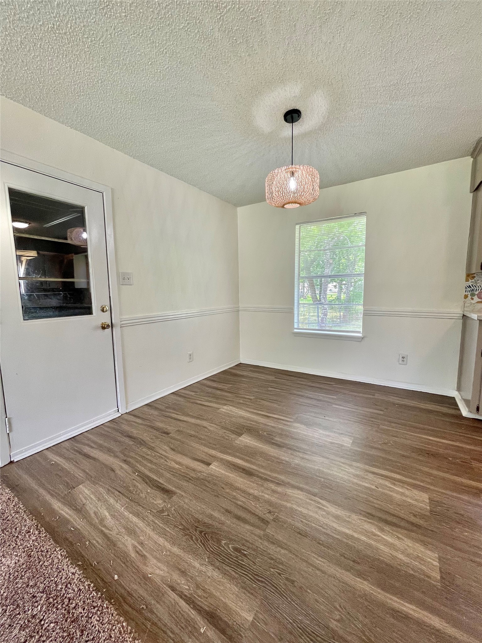 119 Stanford Road Lake Jackson, TX 77566 - Photo 4 of 13 Gallery Image 4