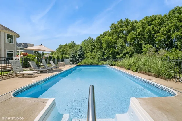 $880,000 | 1354 Branden Court, Bartlett, IL 60103