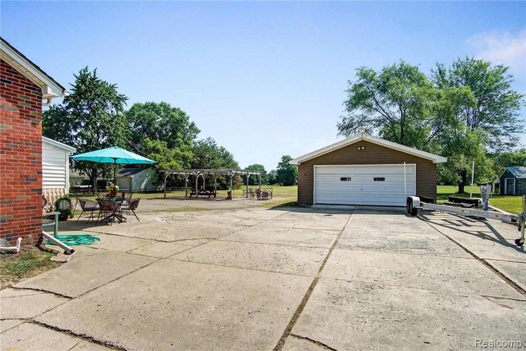 33480 Hayes Road Fraser, MI 48026 - Photo 27 of 29 Plenty of parking.jpg