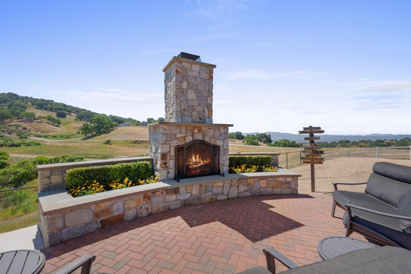 4460 Roop Road Gilroy, CA 95020 - Photo 33 of 68