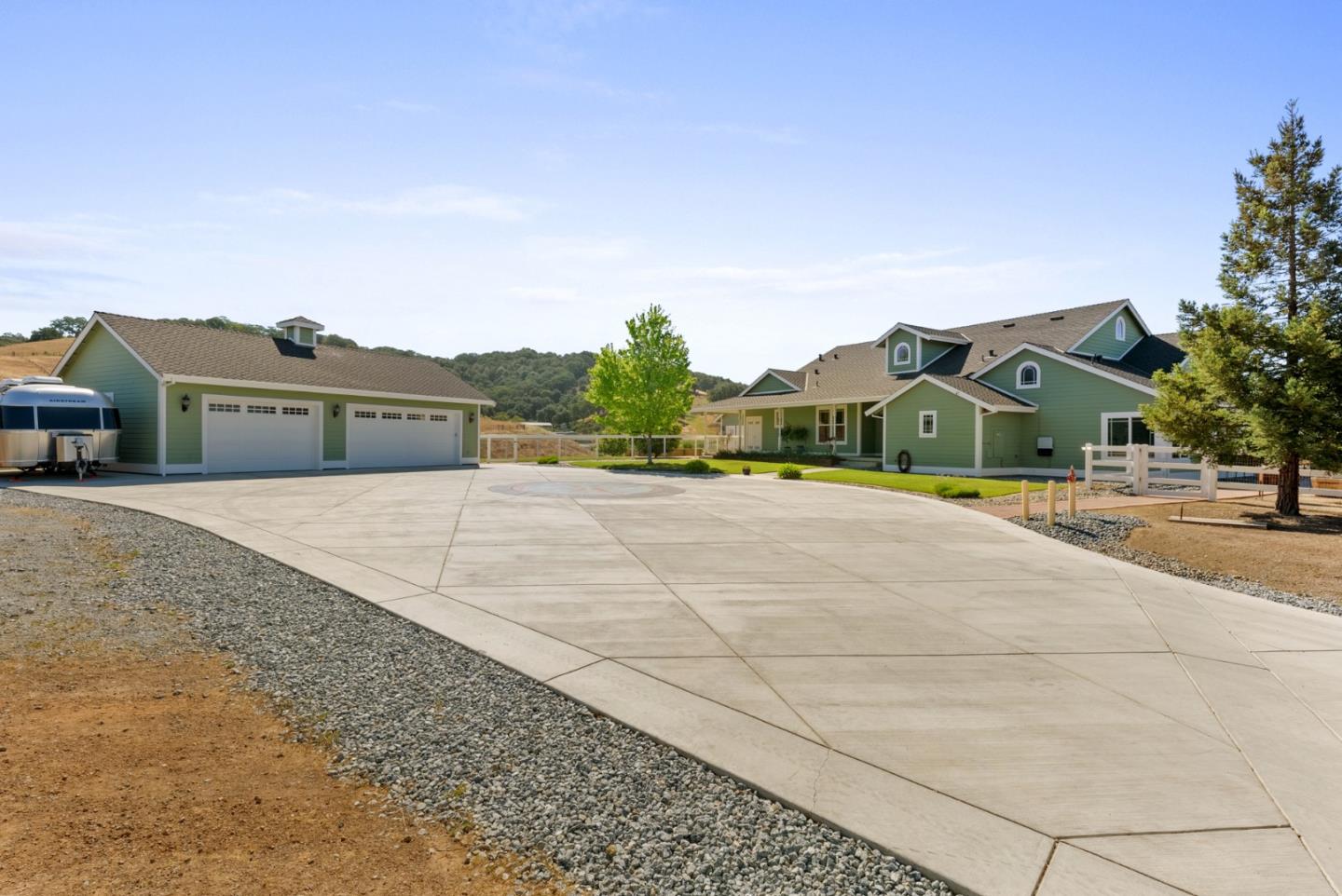 4460 Roop Road Gilroy, CA 95020 - Photo 52 of 68 a view of houses with city street