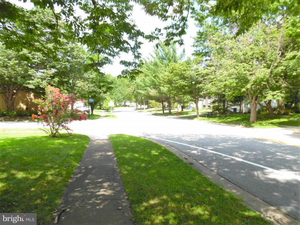 9426 Farewell Road Columbia, MD 21045 - Photo 3 of 30 Community