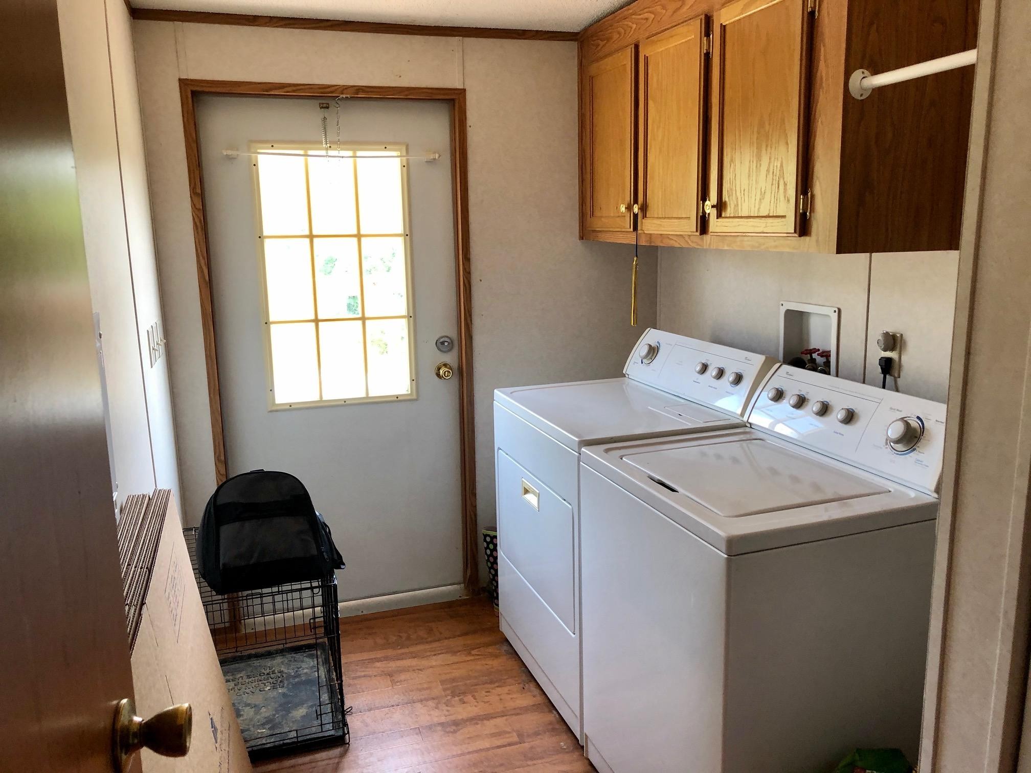 136 Mountain Road Blaine, TN 37709 - Photo 19 of 21 a utility room with dryer and washer