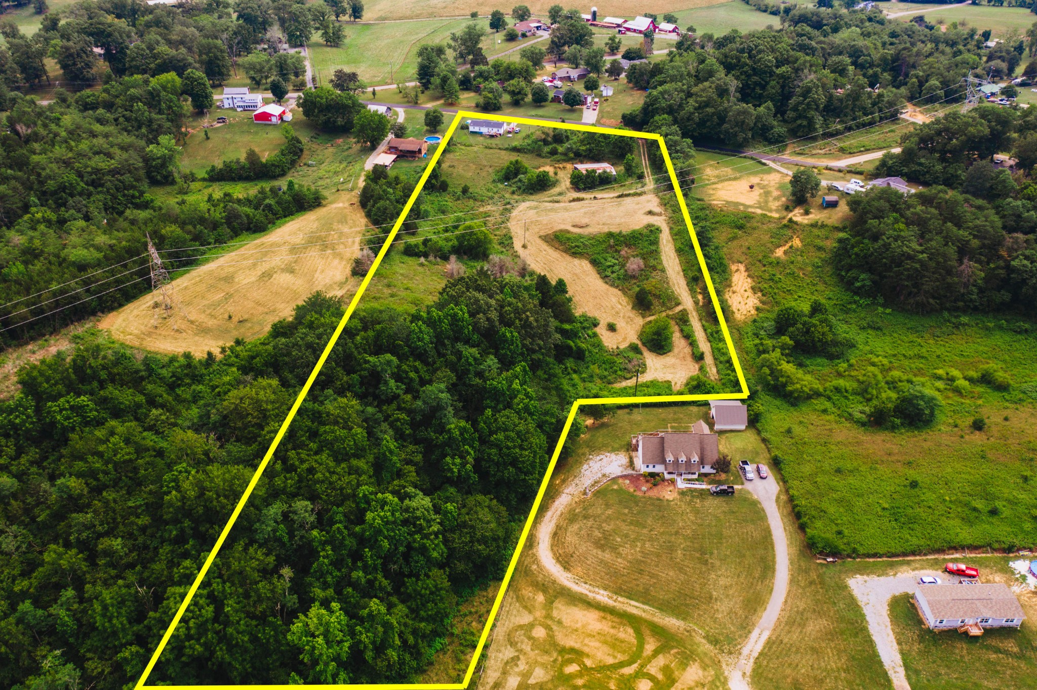 136 Mountain Road Blaine, TN 37709 - Photo 4 of 21 a view of a yard