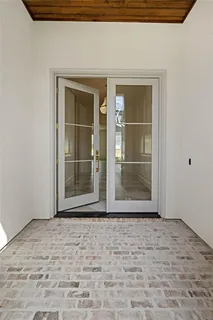 $682,500 | 4221 Cypress Point Drive, Covington, LA 70433