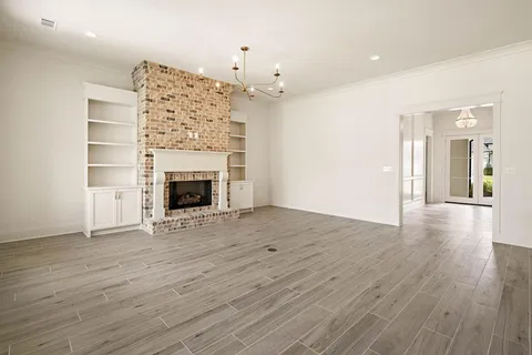 $682,500 | 4221 Cypress Point Drive, Covington, LA 70433