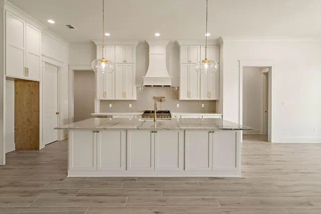 $682,500 | 4221 Cypress Point Drive, Covington, LA 70433