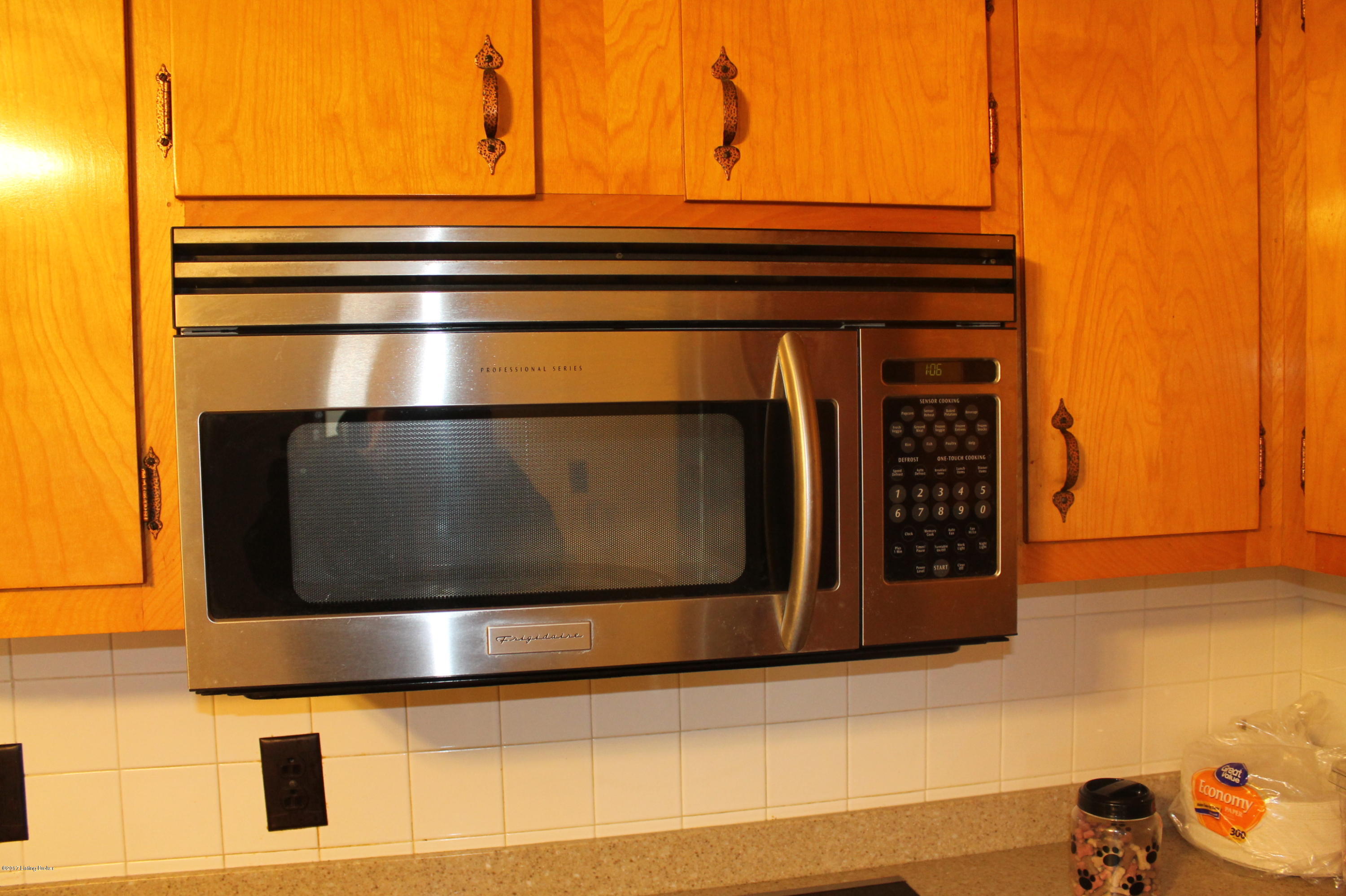 7904 Elkhorn Road Knifley, KY 42753 - Photo 22 of 37 Microwave