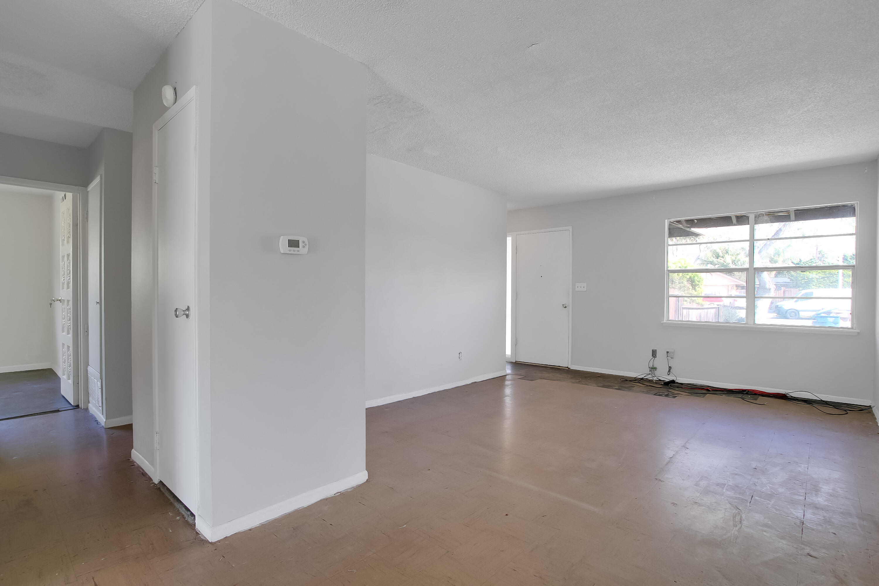 4773 Sterling Way Carpinteria, CA 93013 - Photo 3 of 16 015