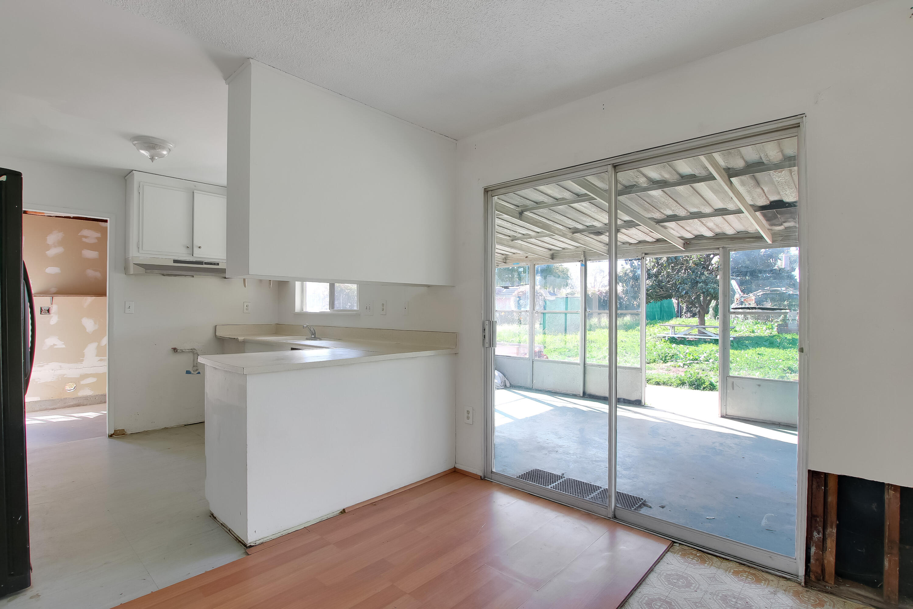 4773 Sterling Way Carpinteria, CA 93013 - Photo 5 of 16 017