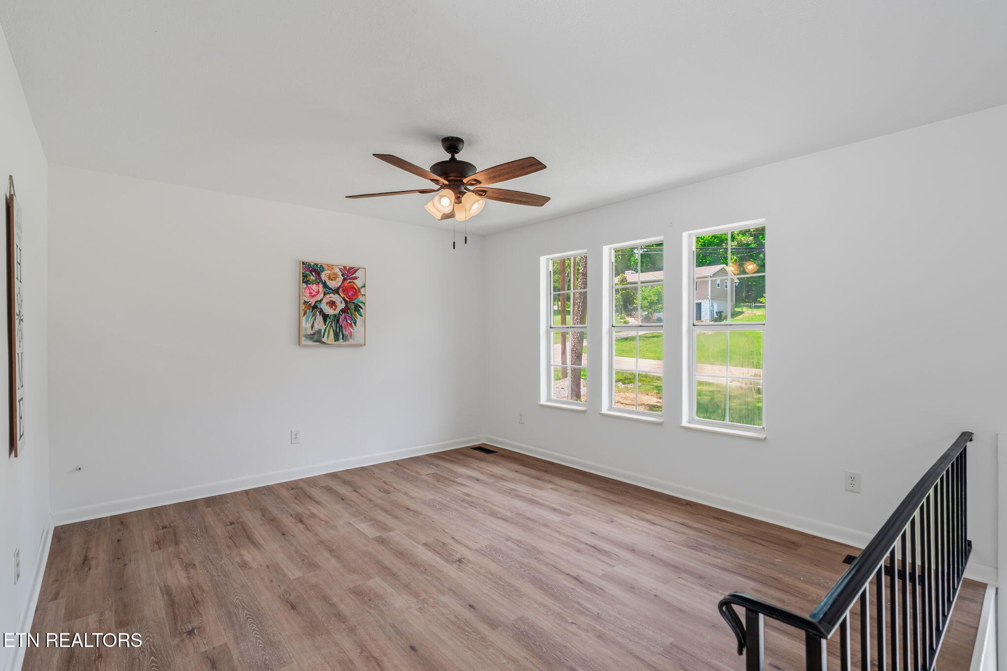 10008 Bluegrass Road Knoxville, TN 37922 - Photo 9 of 43 9-web-or-mls-10008 Bluegrass Road-9