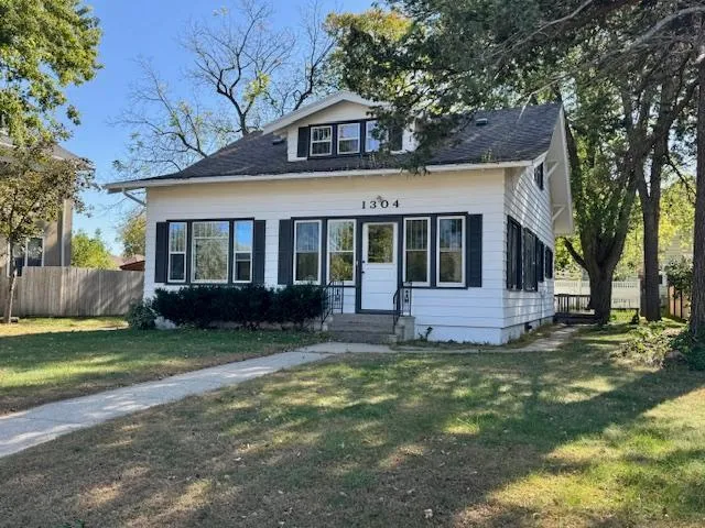 $239,900 | 1304 7th Avenue, Worthington, MN 56187