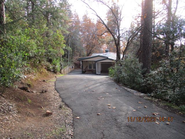 18487 South Dunvegan Dr