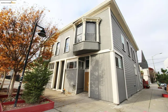 $1,250,000 | 1502 8th Street, Oakland, CA 94607