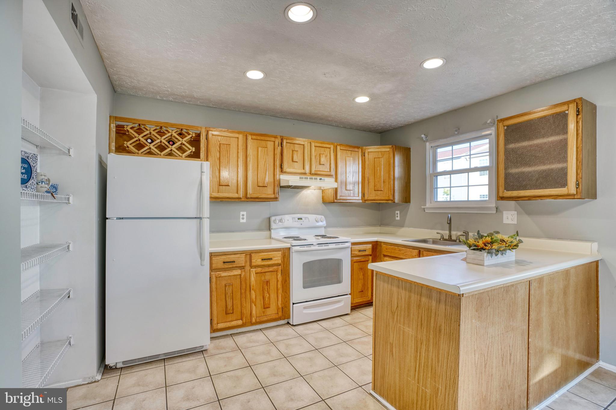 4021 Issacs Road Baltimore, MD 21220 - Photo 3 of 48 Kitchen