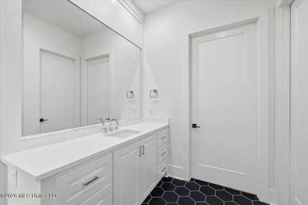 $721,900 | 9343 Highway 25, Lena, MS 39094