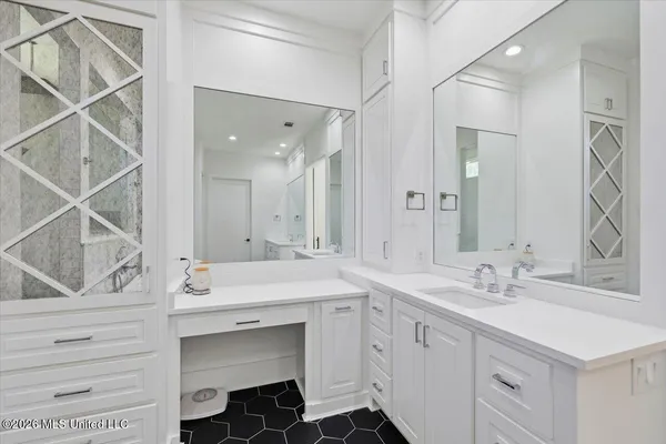 $721,900 | 9343 Highway 25, Lena, MS 39094