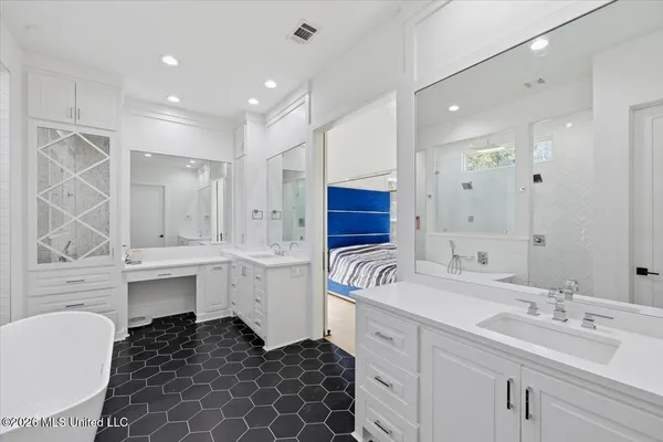 $721,900 | 9343 Highway 25, Lena, MS 39094