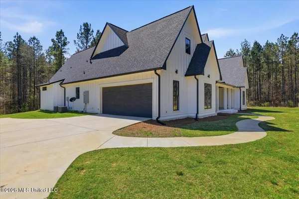 $721,900 | 9343 Highway 25, Lena, MS 39094