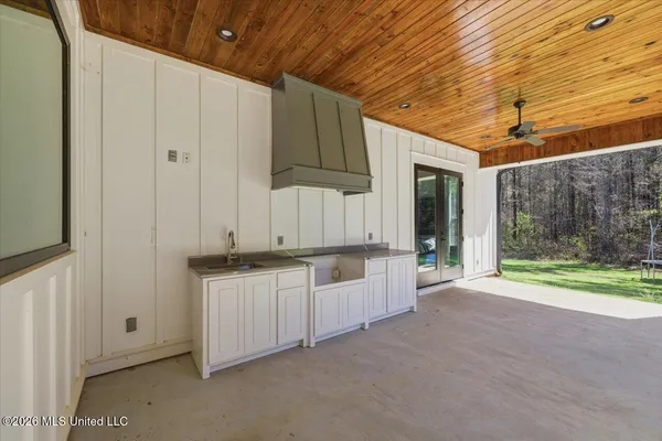 $721,900 | 9343 Highway 25, Lena, MS 39094