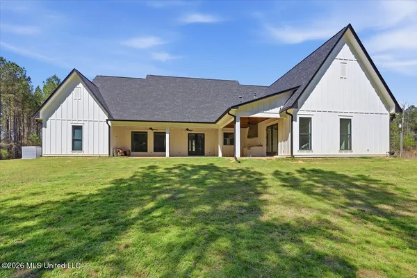 $721,900 | 9343 Highway 25, Lena, MS 39094