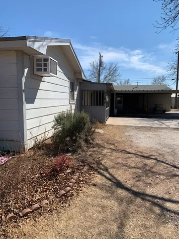 $1,450 | 710 12th Street, Shallowater, TX 79363