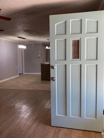 $1,450 | 710 12th Street, Shallowater, TX 79363