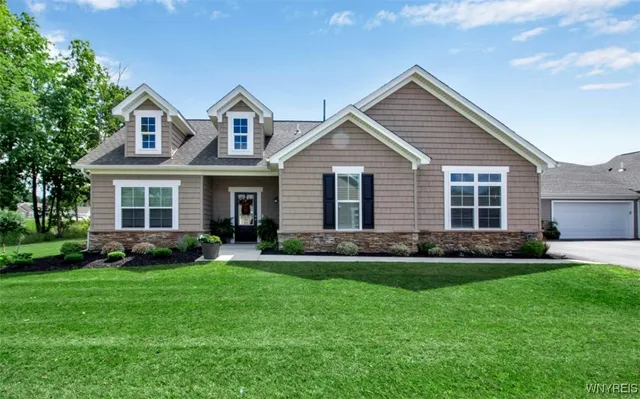 $519,900 | 5665 Southwestern Boulevard, Unit 14B, Hamburg, NY 14075