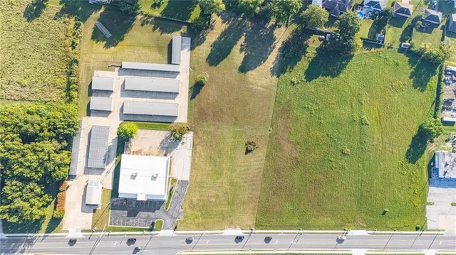 $399,000 | 7 North N Highway, Pleasant Hill, MO 64080