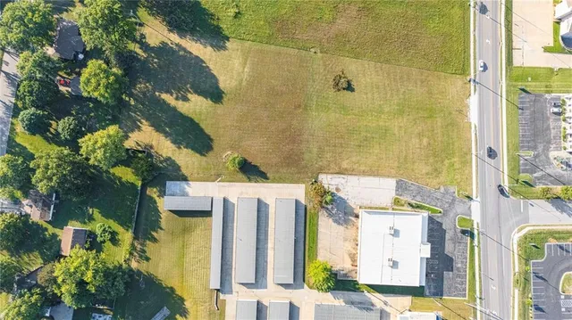 $399,000 | 7 North N Highway, Pleasant Hill, MO 64080