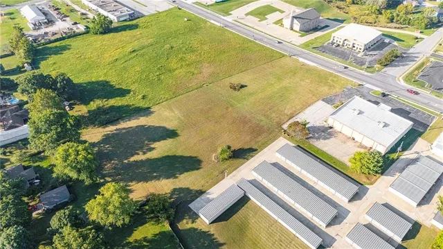 $399,000 | 7 North N Highway, Pleasant Hill, MO 64080