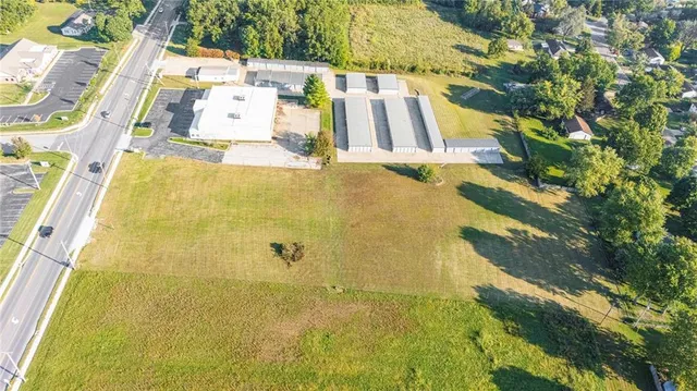 $399,000 | 7 North N Highway, Pleasant Hill, MO 64080