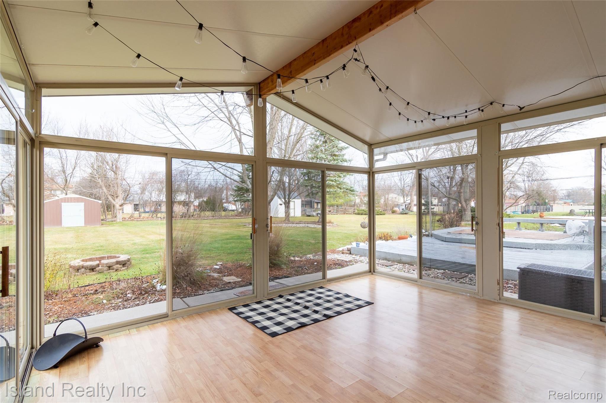8282 Hampton Road Grosse Ile, MI 48138 - Photo 15 of 40 DSC_2879-Edit.jpg
