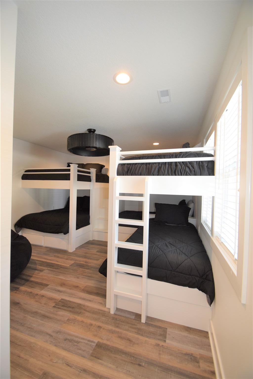 9078 East Hatchery Road Syracuse, IN 46567 - Photo 22 of 34 Gallery Image 22