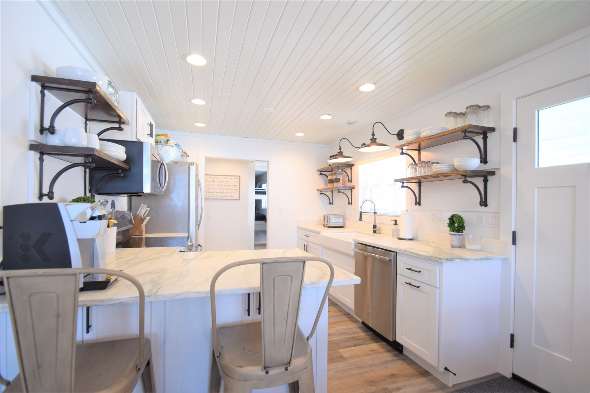 9078 East Hatchery Road Syracuse, IN 46567 - Photo 6 of 34 Gallery Image 6