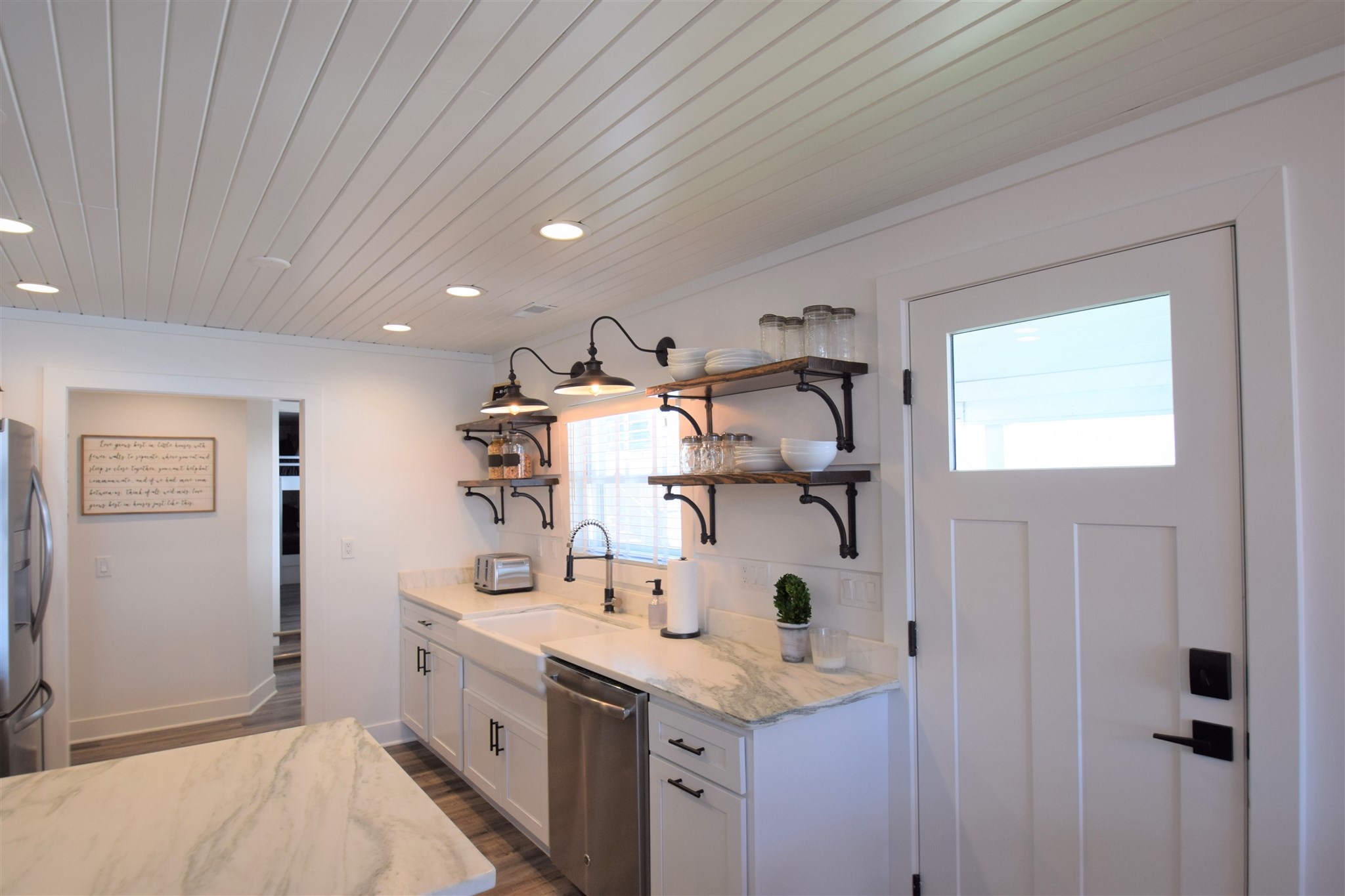 9078 East Hatchery Road Syracuse, IN 46567 - Photo 7 of 34 Gallery Image 7