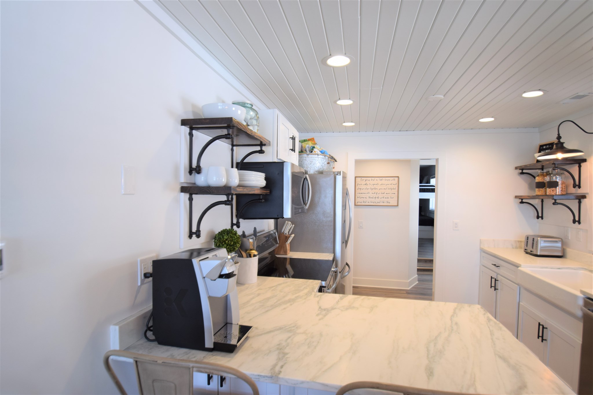 9078 East Hatchery Road Syracuse, IN 46567 - Photo 10 of 34 Gallery Image 10