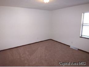 2020 Stanhope Road Springfield, IL 62702 - Photo 8 of 9