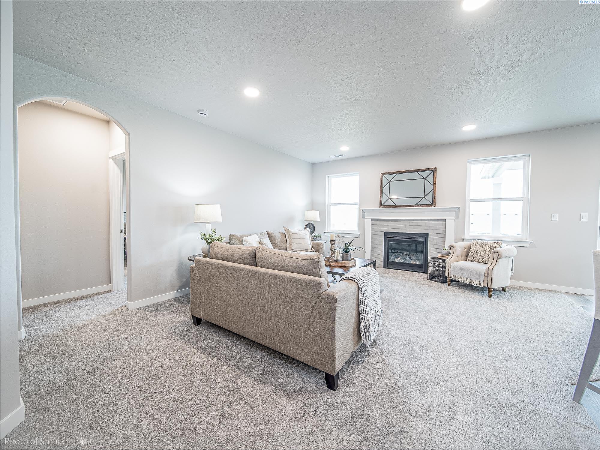 406 Stardust Court Grandview, WA 98930 - Photo 8 of 17 Gallery Image 8