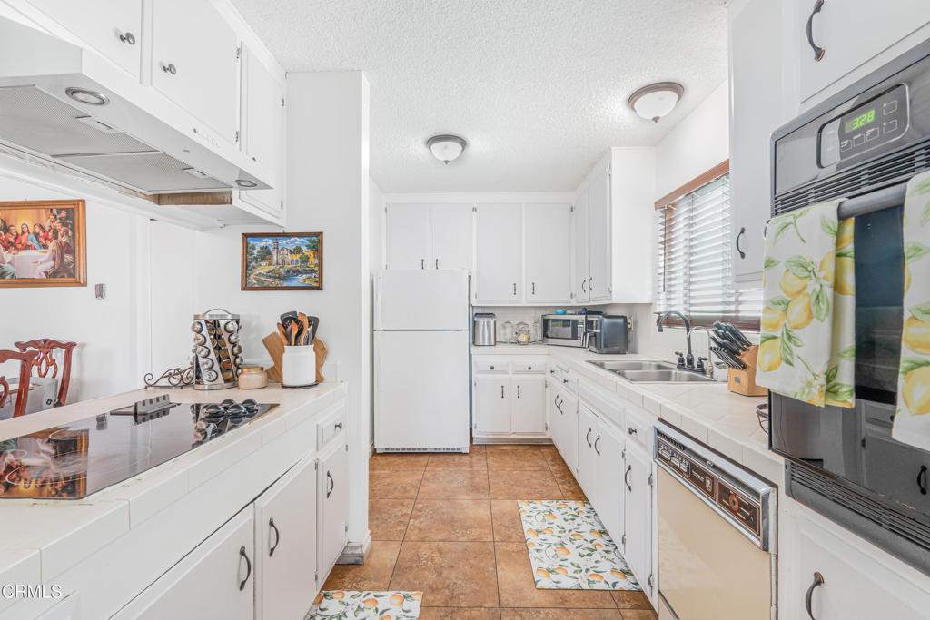 1331 Edgewood Way Oxnard, CA 93030 - Photo 16 of 40 16-DSC04517