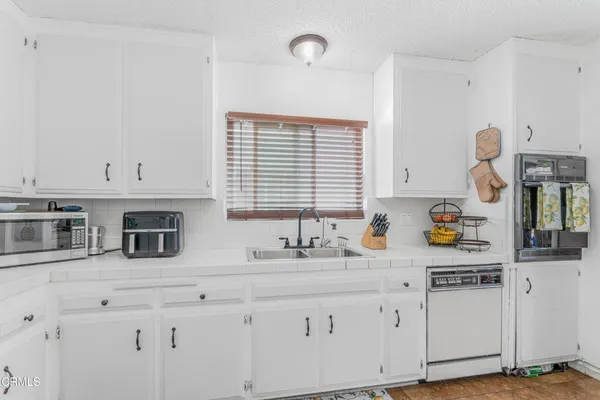 $450,000 | 1331 Edgewood Way, Oxnard, CA 93030