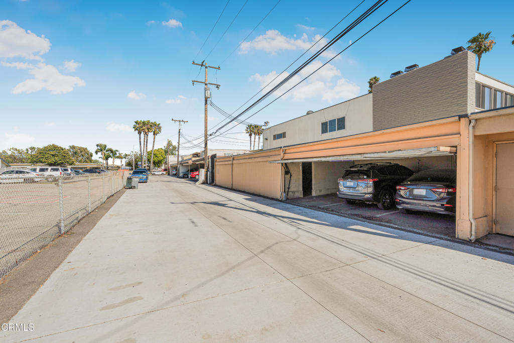 1331 Edgewood Way Oxnard, CA 93030 - Photo 39 of 40 48-DSC04952