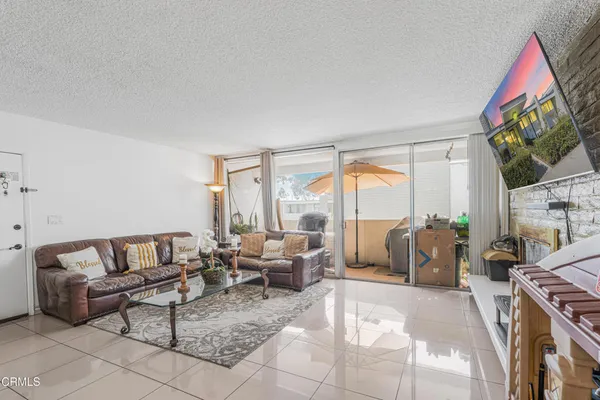 $450,000 | 1331 Edgewood Way, Oxnard, CA 93030